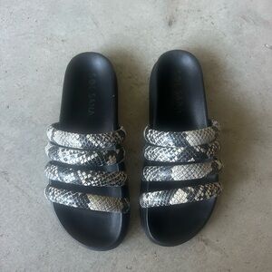 Sol Sana Black Cream Python Snakeskin Strap Slide Footbed Sandals Size EU 37 NWT
